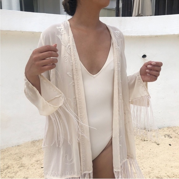 LUSH Women’s Fringe Embroidered Kimono Coverup Size Medium Bohemium Tulum Yacht - Picture 2 of 8
